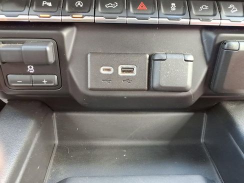 Used 2020 Chevrolet Silverado 1500 RST AWD/4WD image 23