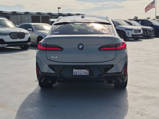 Used 2022 BMW X4 xDrive30i w/ M Sport Package AWD/4WD image 6