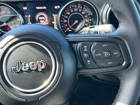 Used 2023 Jeep Wrangler Sport S image 19