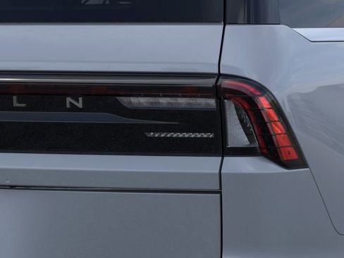 New 2026 Lincoln Navigator Reserve AWD/4WD image 22