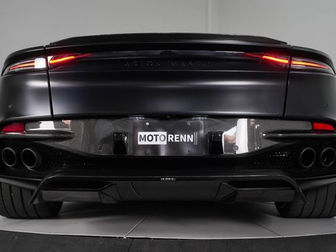 Used 2022 Aston Martin DBS Superleggera Volante RWD image 24