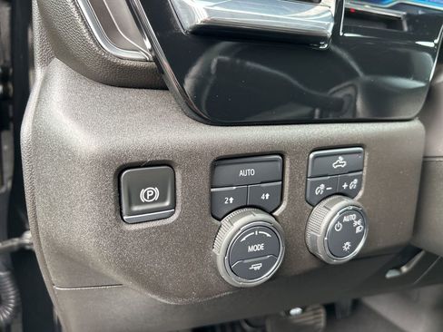 Used 2025 Chevrolet Silverado 1500 LT AWD/4WD image 18