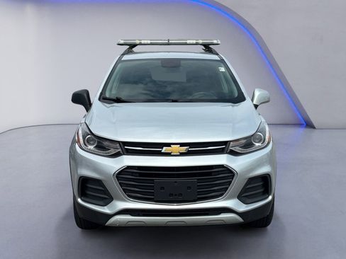 Used 2022 Chevrolet Trax LT w/ LT Convenience Package AWD/4WD image 7