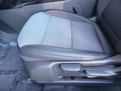New 2025 Chevrolet Trax LT w/ Driver Confidence Package FWD image 21