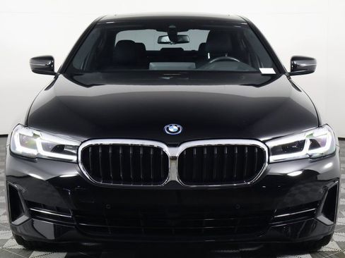 Used 2023 BMW 530e xDrive w/ Premium Package image 2