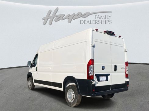 Used 2025 RAM ProMaster 2500 w/ Convenience Group image 39