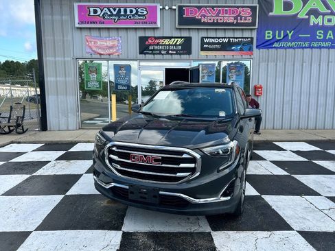 Used 2018 GMC Terrain SLT w/ Infotainment Package II FWD image 3