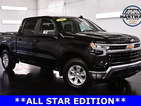 Used 2025 Chevrolet Silverado 1500 LT image 1
