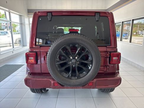 Used 2021 Jeep Wrangler Unlimited Sahara image 5