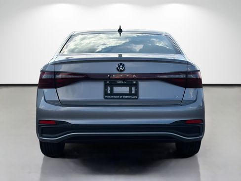 New 2026 Volkswagen Jetta SE image 4