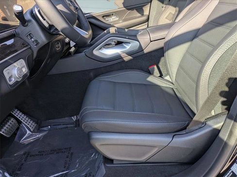 New 2026 Mercedes-Benz GLS 580 4MATIC image 16
