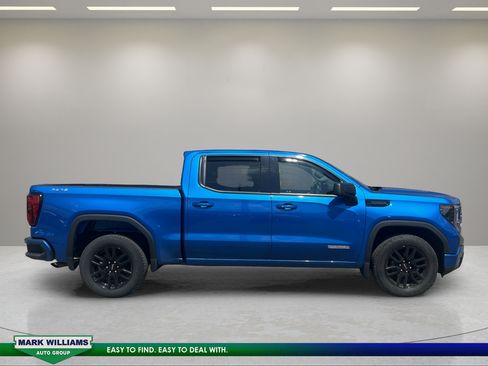 Used 2023 GMC Sierra 1500 Elevation AWD/4WD image 4