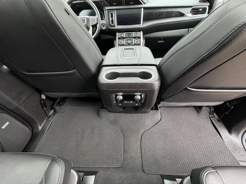 Used 2024 GMC Yukon Denali AWD/4WD image 38