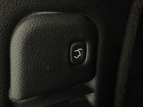 Used 2018 Dodge Durango R/T AWD/4WD image 31
