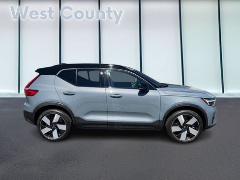 Certified 2023 Volvo XC40 Recharge Ultimate w/ Protection Package Premier AWD/4WD image 2