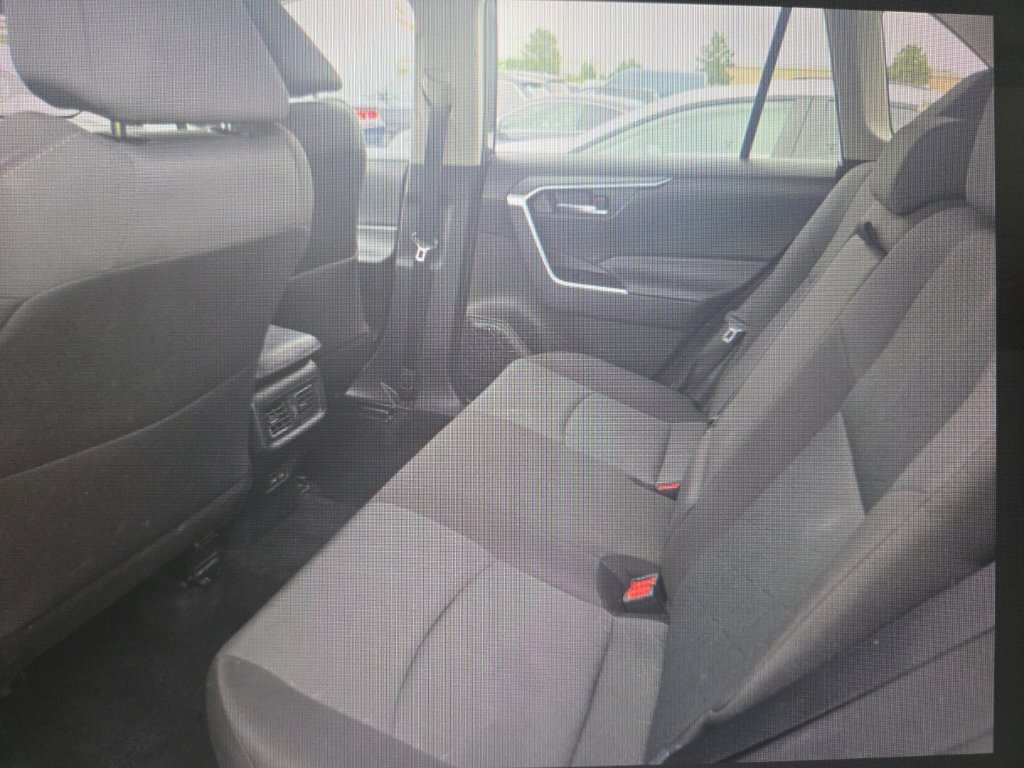 Used 2025 Toyota RAV4 XLE AWD/4WD image 13