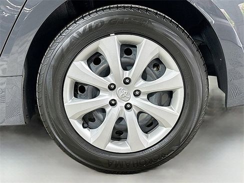 Used 2024 Toyota Corolla LE image 27
