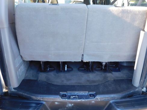 Used 2017 Chevrolet Express 3500 LT w/ LT Preferred Equipment Group image 36