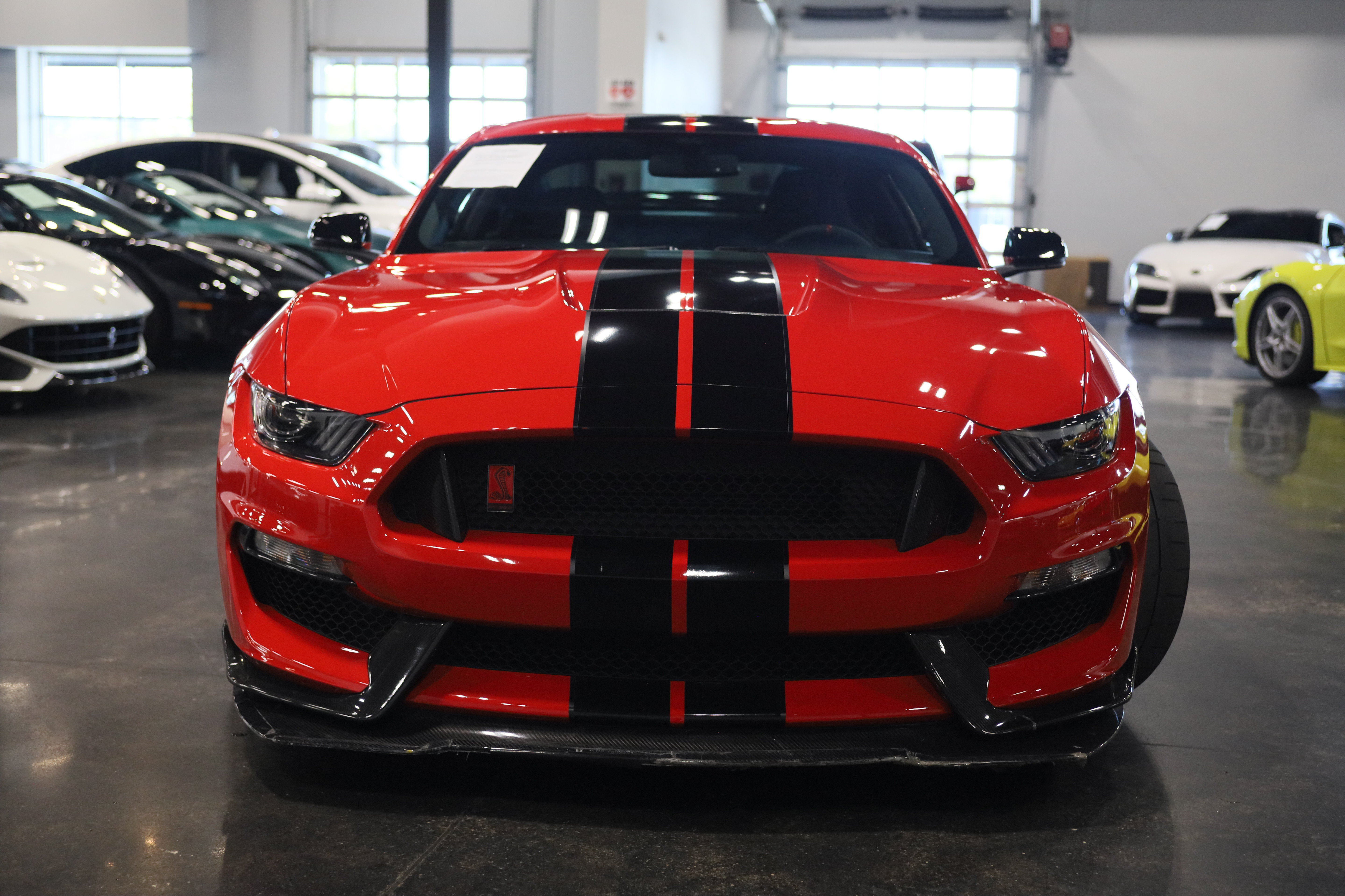 Used 2017 Ford Mustang Shelby GT350R w/ GT350R Equipment Group 920A RWD image 2