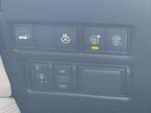 Used 2019 Nissan Armada Platinum w/ Captain's Chairs Package image 29