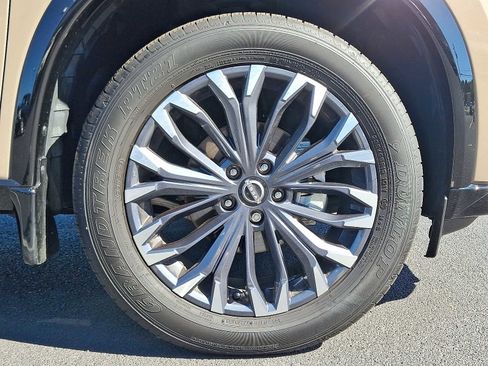 Used 2024 Nissan Rogue Platinum image 8