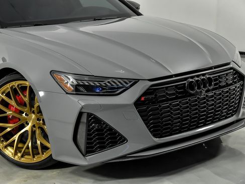 Used 2022 Audi RS 6 w/ Carbon Optic Package image 3