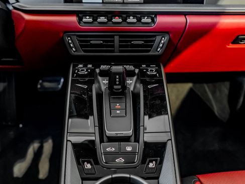 Certified 2025 Porsche 911 Carrera image 19