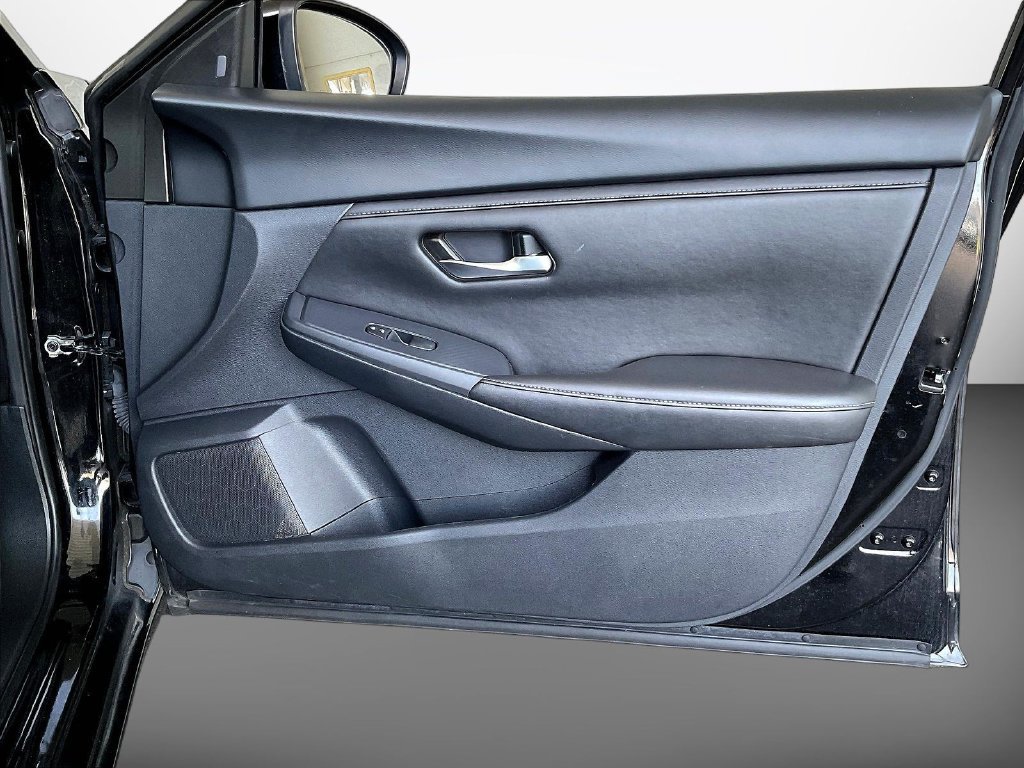 Used 2024 Nissan Sentra SV FWD image 27
