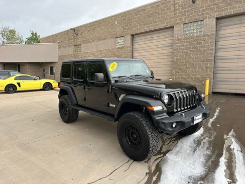Used 2019 Jeep Wrangler Unlimited Sport S AWD/4WD image 37