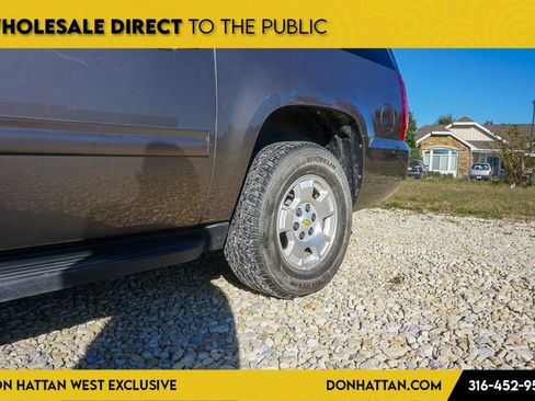 Used 2011 Chevrolet Suburban LT image 37