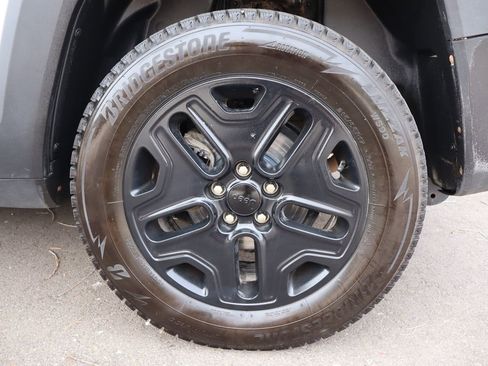 Used 2018 Jeep Renegade Trailhawk AWD/4WD image 42