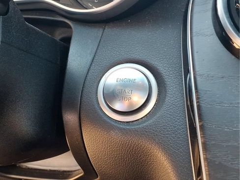 Used 2018 Mercedes-Benz C 300 4MATIC Sedan image 13