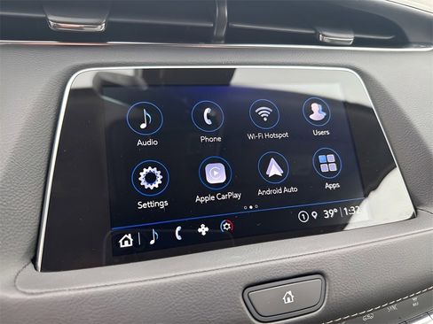 Certified 2022 Cadillac XT4 Premium Luxury w/ Enhanced Visibility Package image 17