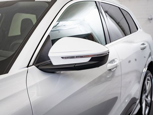 Used 2025 Audi Q5 Premium Plus w/ Premium Plus image 16