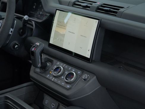 Used 2023 Land Rover Defender 110 V8 image 54