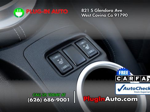 Used 2010 Nissan 370Z Touring image 18