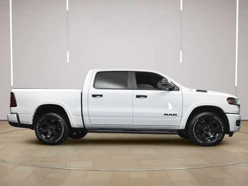 Used 2025 RAM 1500 Big Horn AWD/4WD image 30