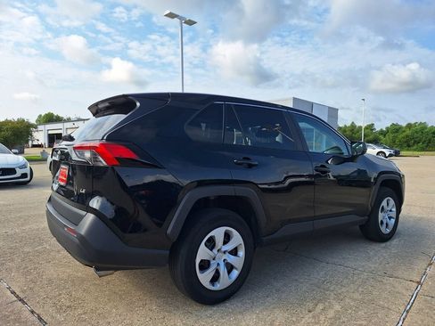 Used 2025 Toyota RAV4 LE FWD image 5