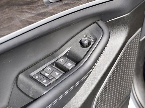 New 2026 Jeep Grand Cherokee Limited w/ Luxury Tech Group II image 29