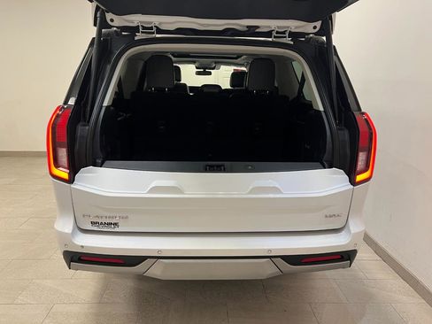 Used 2025 Ford Expedition Max Platinum AWD/4WD image 17
