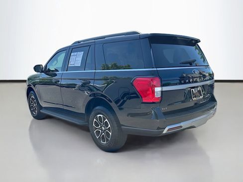 Used 2024 Ford Expedition XLT RWD image 5