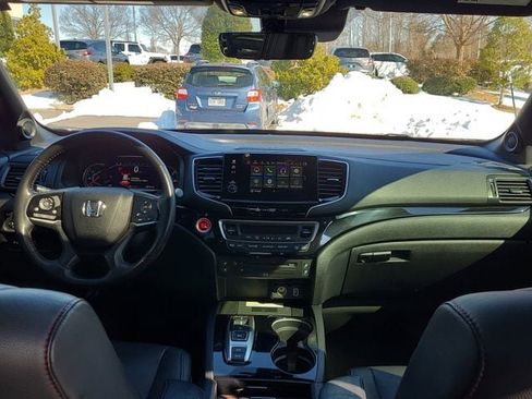 Used 2020 Honda Pilot Black Edition image 24