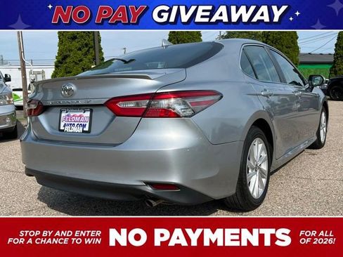 Used 2023 Toyota Camry LE image 5