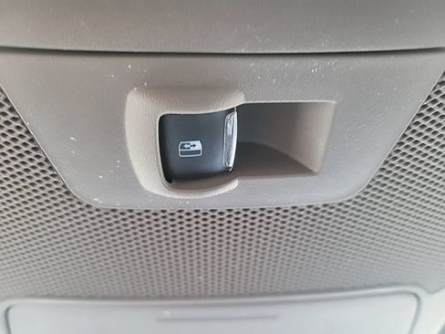 Used 2018 Ford F150 XLT w/ Equipment Group 302A Luxury AWD/4WD image 16