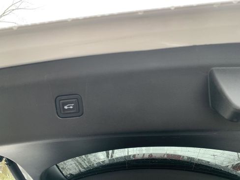 Used 2022 Buick Enclave Premium image 28