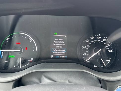 Used 2024 Toyota Sienna XSE w/ XSE Plus Package FWD image 25