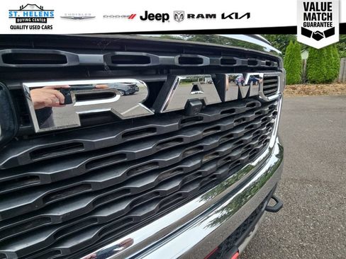 Used 2025 RAM 1500 Big Horn AWD/4WD image 12