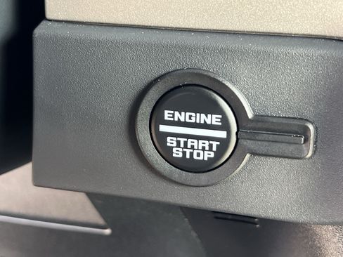 Used 2025 Ford Bronco Outer Banks AWD/4WD image 33