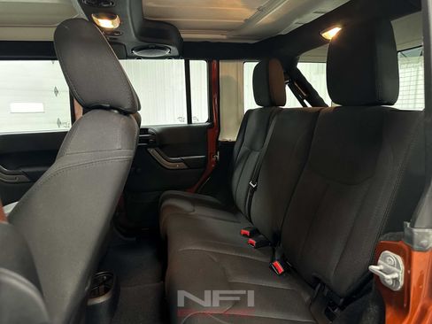 Used 2014 Jeep Wrangler Unlimited Sport w/ Connectivity Group AWD/4WD image 32