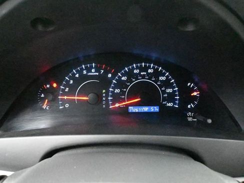 Used 2011 Toyota Camry LE image 25